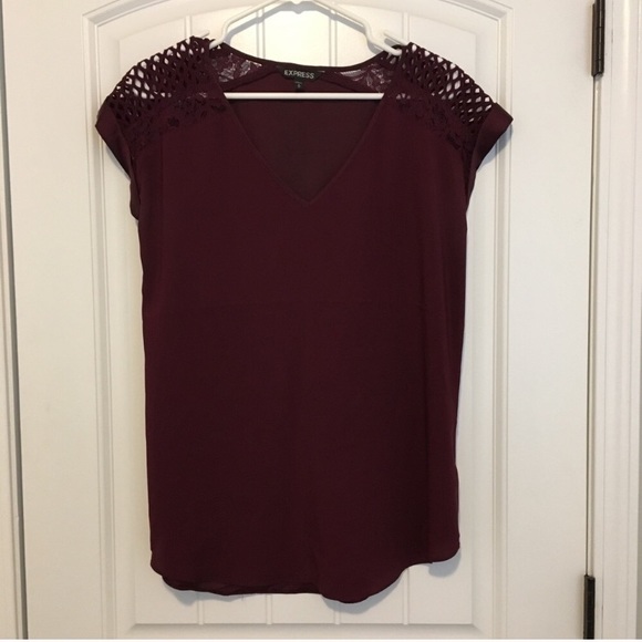 Express Tops - Express Burgundy Short Sleeve Top Size Medium